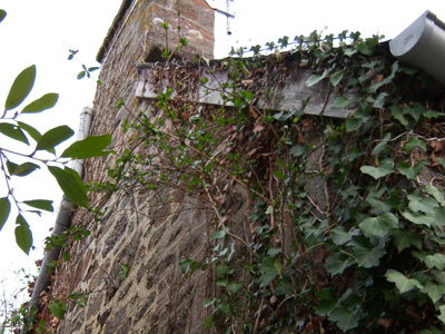 The outside of Le Moulin Girard